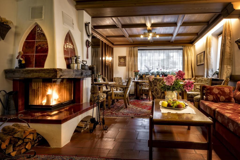 Hotel Moritz Dobbiaco Ngoại thất bức ảnh