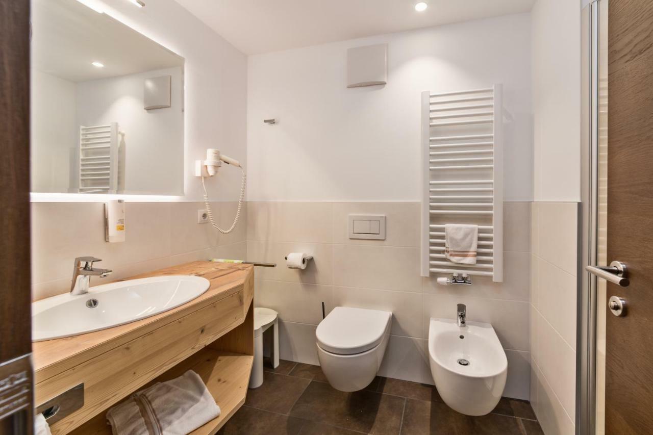 Hotel Moritz Dobbiaco Ngoại thất bức ảnh